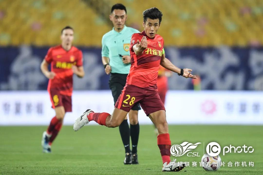 الأهلي والهلال بث مباشر اليومموقعة القمة التي تنتظرها الجماهير